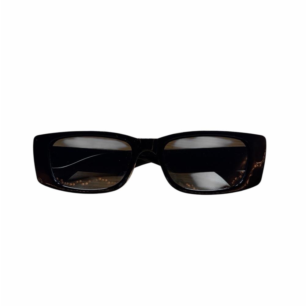 Elegant Black Sunglasses